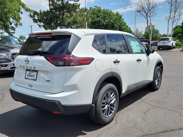 Photo of 2025 Glacier White Nissan Rogue