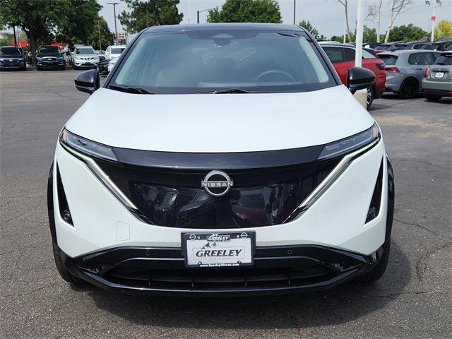 Photo of 2025 Everest White Pearl Tricoat/Black Diamond Pearl Nissan ARIYA