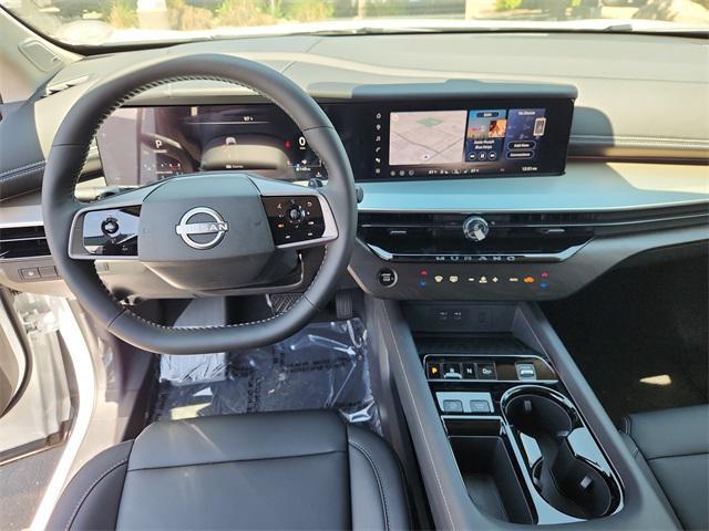 Photo of 2025 Everest White Pearl Tricoat/Super Black Nissan Murano