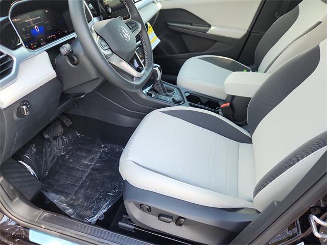 Photo of 2025 Deep Black Volkswagen Taos