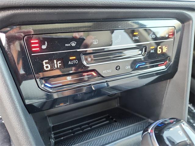 Photo of 2025 Deep Black Volkswagen Taos