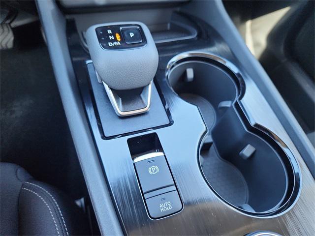 Photo of 2026 Glacier White Nissan Rogue