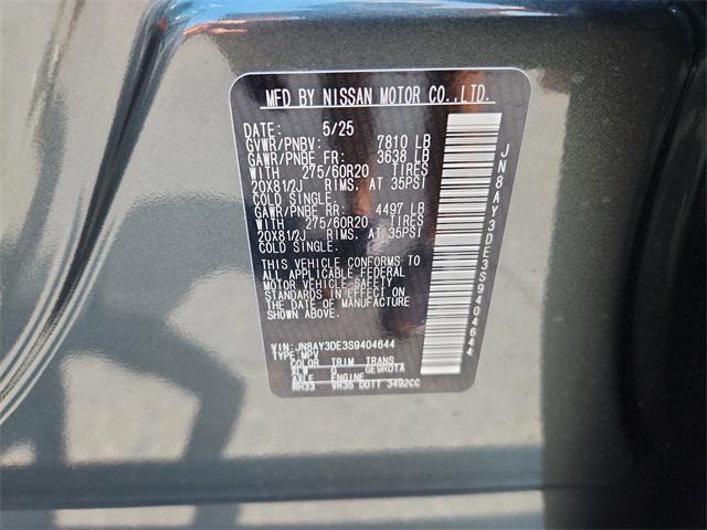 Photo of 2025 Alpine Metallic/Super Black Nissan Armada