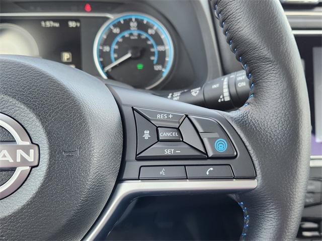 Photo of 2025 Brilliant Silver Metallic Nissan Leaf
