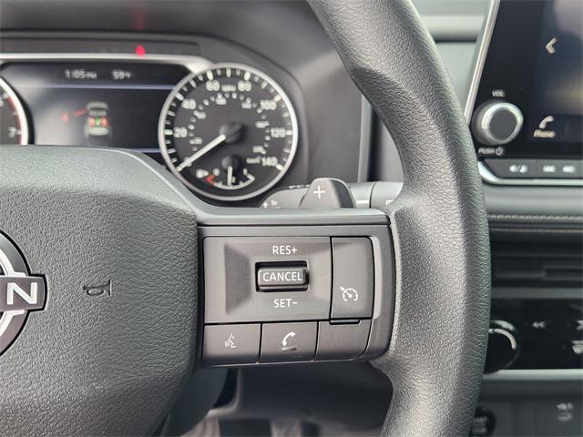 Photo of 2025 Glacier White Nissan Rogue