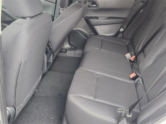 Photo of 2025 Glacier White Nissan Rogue