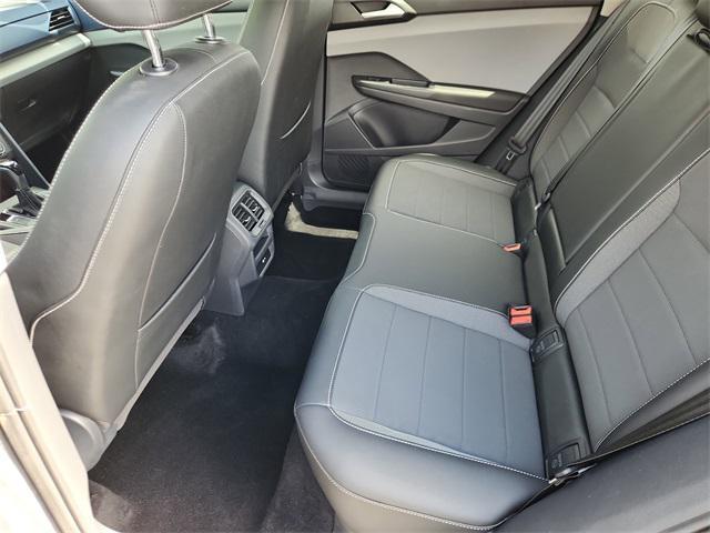 Photo of 2022 Platinum Gray Metallic Volkswagen Taos