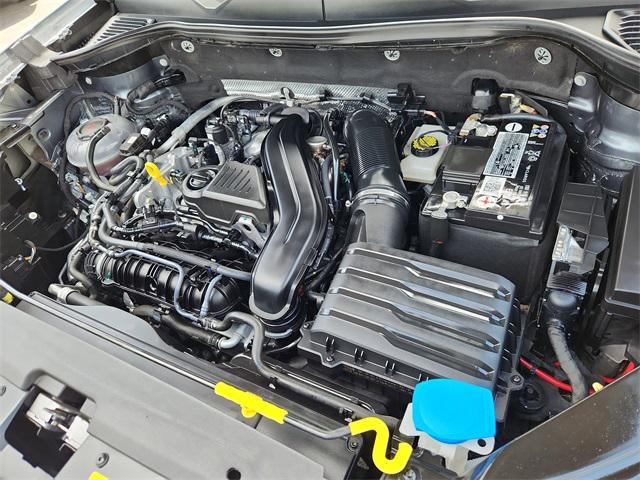 Photo of 2022 Platinum Gray Metallic Volkswagen Taos