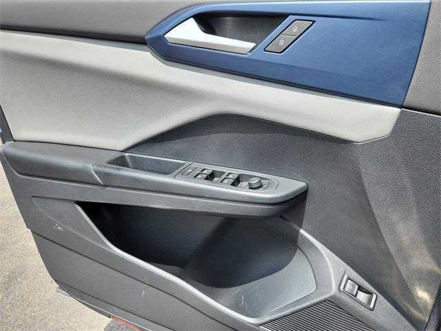 Photo of 2022 Platinum Gray Metallic Volkswagen Taos