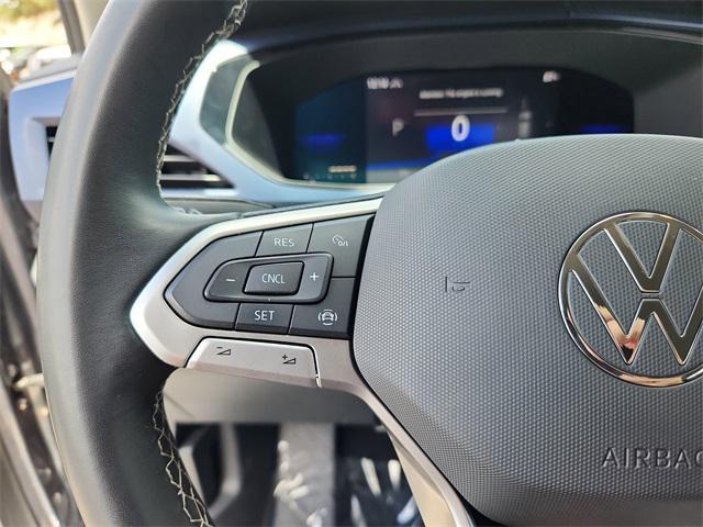 Photo of 2022 Platinum Gray Metallic Volkswagen Taos