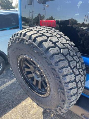 Photo of 2016 Hydro Blue Pearlcoat Jeep Wrangler Unlimited