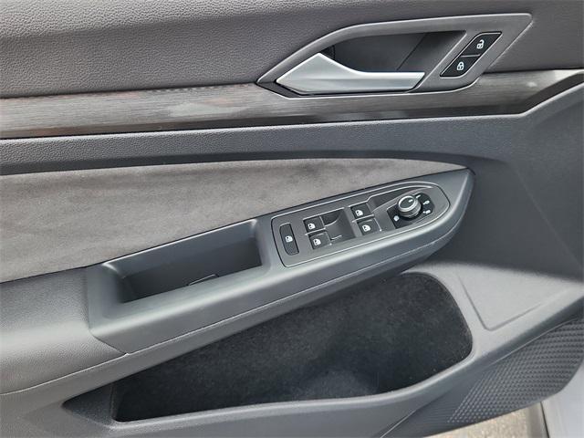 Photo of 2023 Moonstone Volkswagen Golf GTI