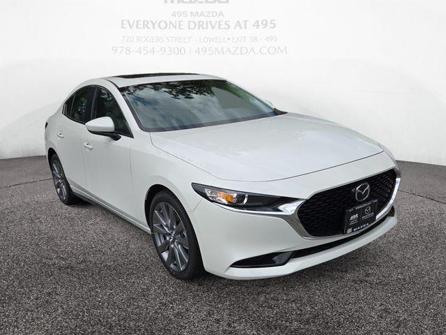 Photo of 2025 Snowflake White Pearl Mazda Mazda3