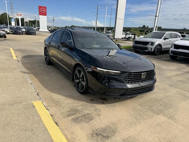 Photo of 2023 Crystal Black Pearl Honda Accord Hybrid