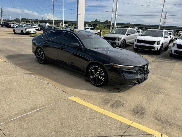 Photo of 2023 Crystal Black Pearl Honda Accord Hybrid