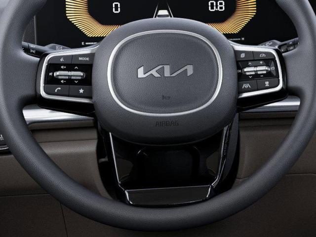 Photo of 2026 Snow White Pearl Kia Carnival