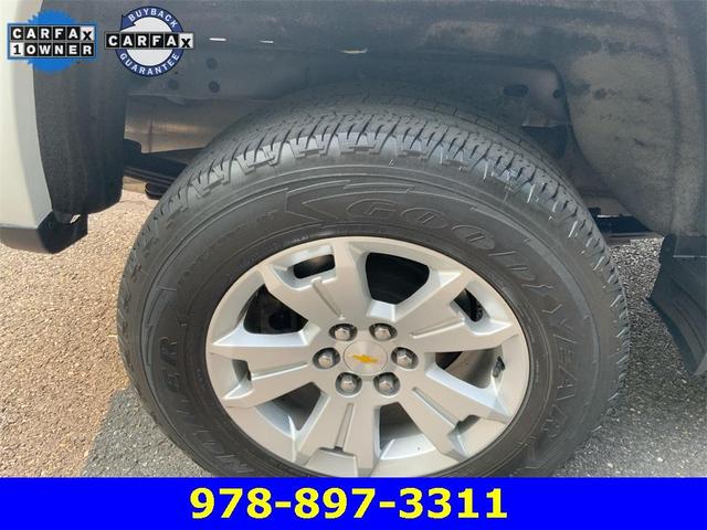 Photo of 2022 Summit White Chevrolet Colorado