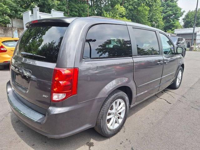 Photo of 2015 Granite Crystal Metallic Clearcoat Dodge Grand Caravan