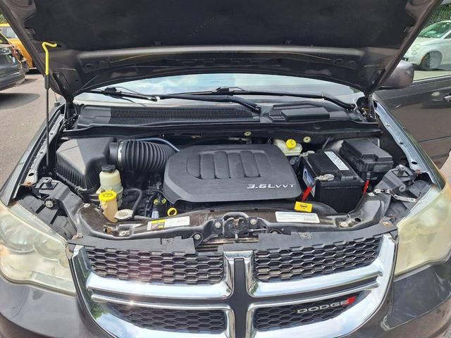 Photo of 2015 Granite Crystal Metallic Clearcoat Dodge Grand Caravan