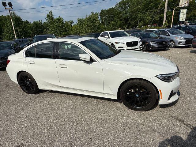 Photo of 2020 Alpine White BMW 330