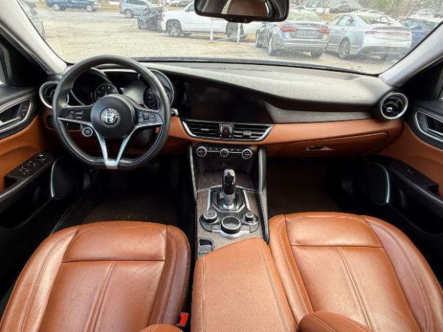 Photo of 2018 Montecarlo Blue Metallic Alfa Romeo Giulia