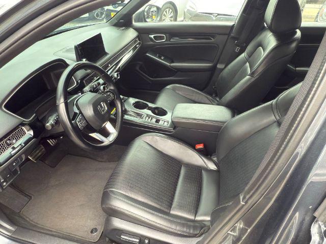 Photo of 2023 Sonic Gray Pearl Honda Civic