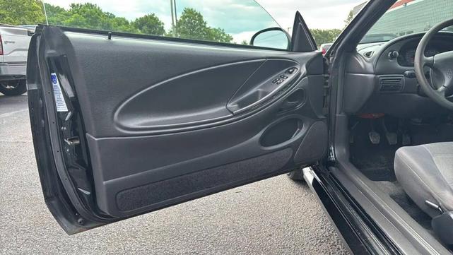 Photo of 2001  Ford Mustang