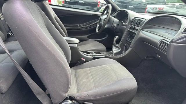 Photo of 2001  Ford Mustang