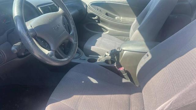 Photo of 2004  Ford Mustang