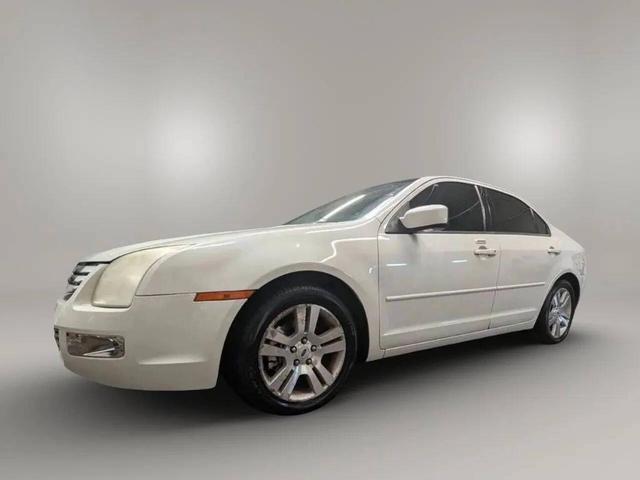 Photo of 2008 White Ford Fusion
