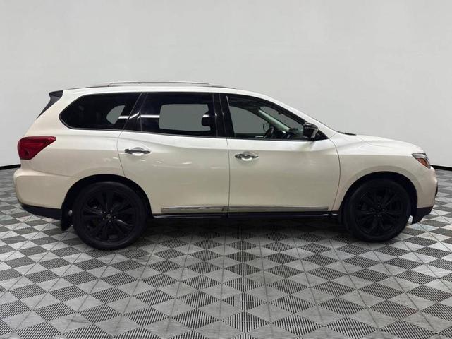 2017 Nissan Pathfinder