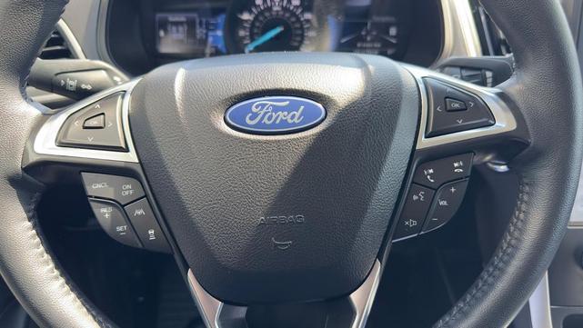 Photo of 2024 Iconic Silver Metallic Ford Edge