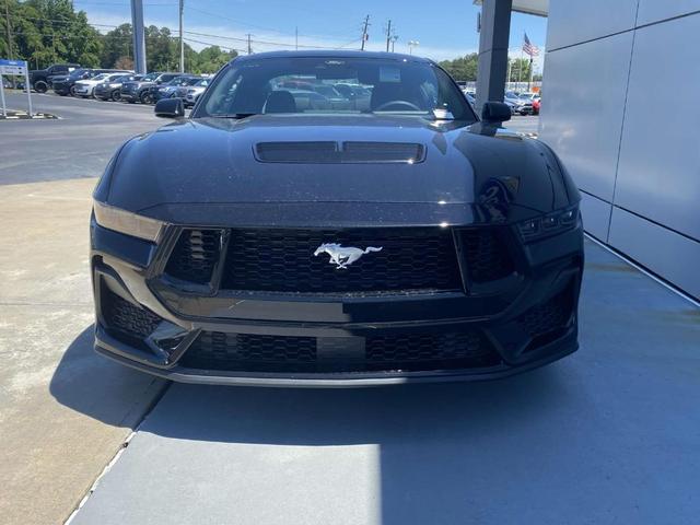 Photo of 2025 Black Ford Mustang