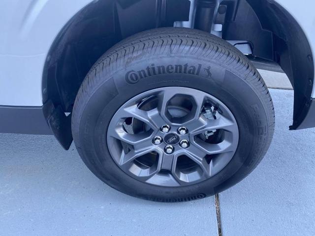 Photo of 2024 White Ford Maverick