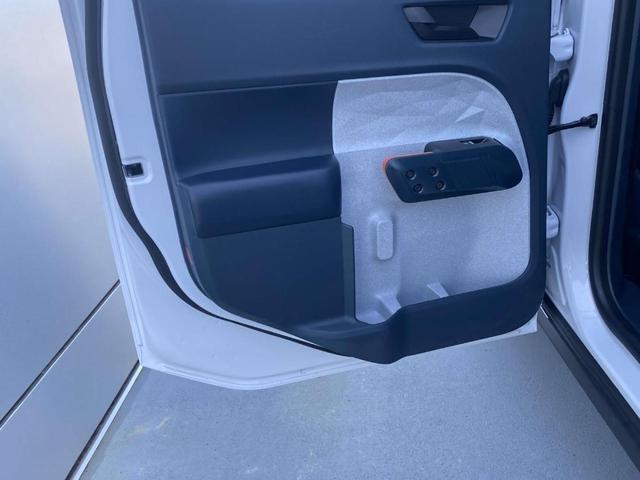 Photo of 2024 White Ford Maverick