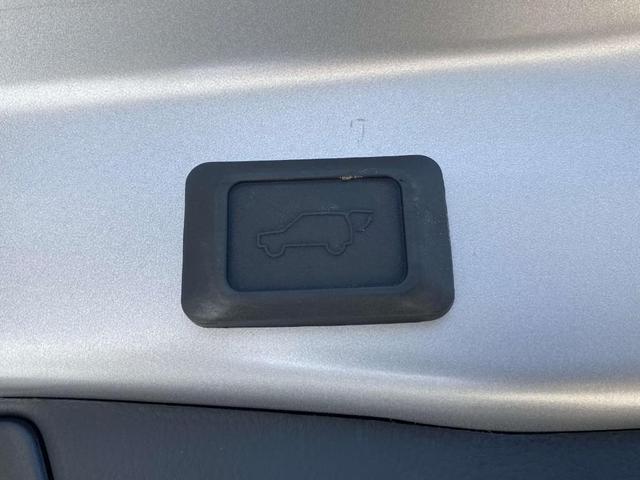 Photo of 2022 Silver Toyota RAV4 Hybrid
