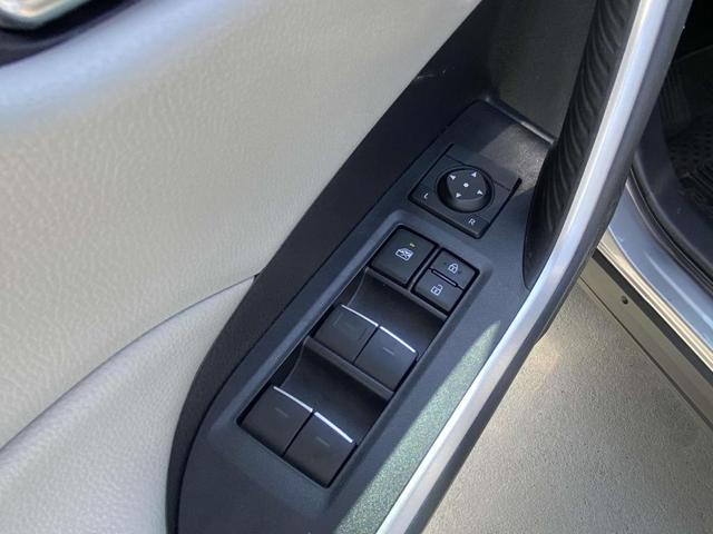 Photo of 2022 Silver Toyota RAV4 Hybrid