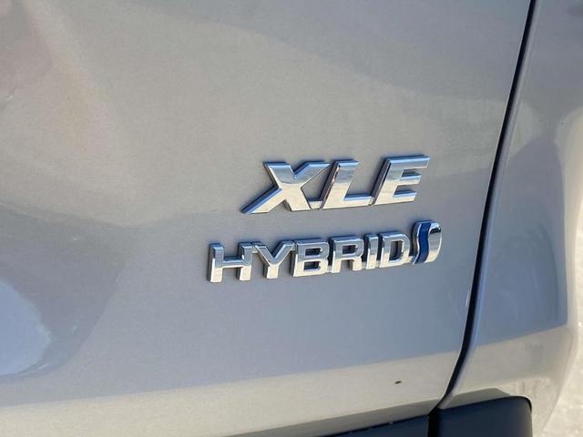 Photo of 2022 Silver Toyota RAV4 Hybrid