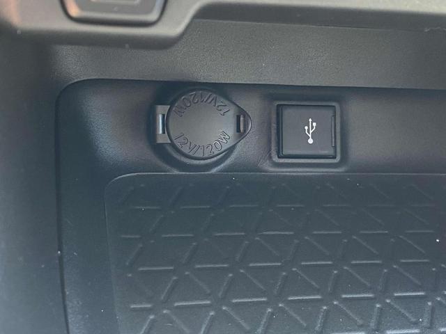 Photo of 2022 Silver Toyota RAV4 Hybrid