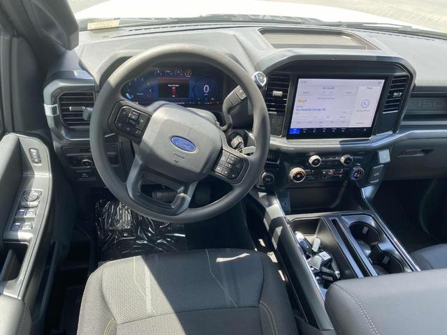 Photo of 2025 Oxford White Ford F-150