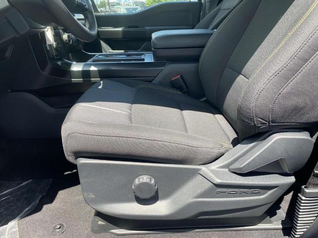 Photo of 2025 Oxford White Ford F-150