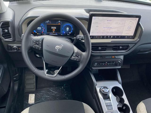 Photo of 2025 Green Ford Bronco Sport