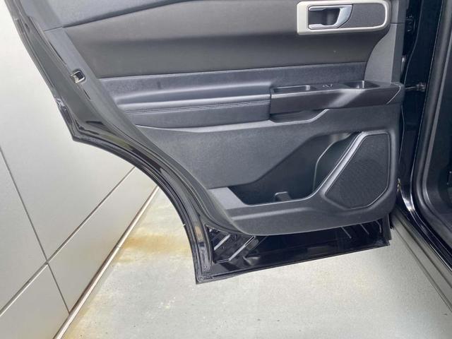 Photo of 2020 Black Ford Explorer
