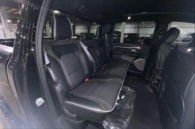 Photo of 2026 Diamond Black Crystal Pearlcoat RAM 1500