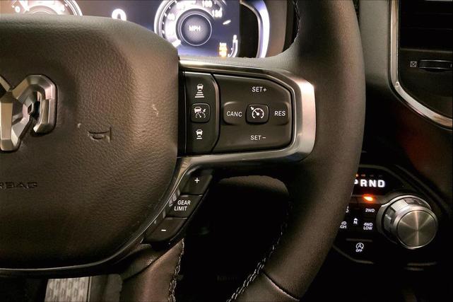Photo of 2026 Diamond Black Crystal Pearlcoat RAM 1500
