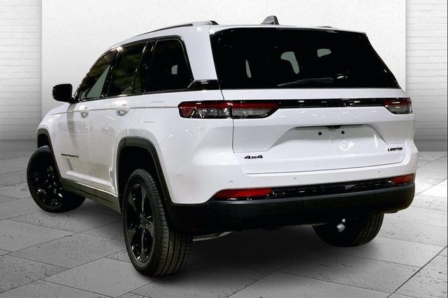 Photo of 2025 Bright White Clearcoat Jeep Grand Cherokee