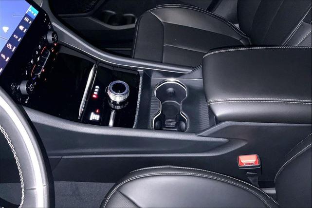 Photo of 2025 Bright White Clearcoat Jeep Grand Cherokee