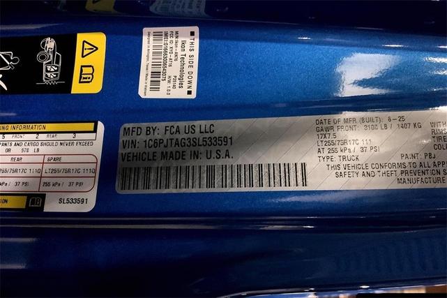Photo of 2025 Hydro Blue Pearlcoat Jeep Gladiator
