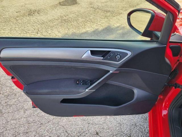 Photo of 2016 Tornado Red Volkswagen Golf