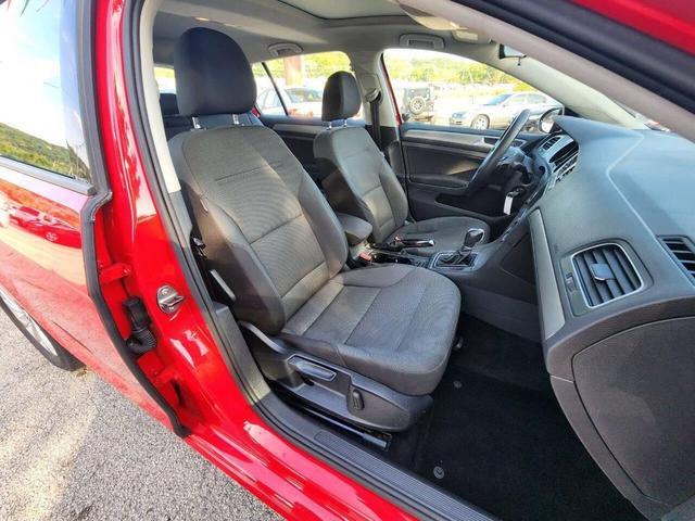 Photo of 2016 Tornado Red Volkswagen Golf